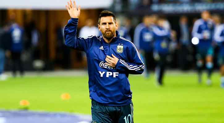 যে কারণে উগারতের উপর বিরক্ত মেসি