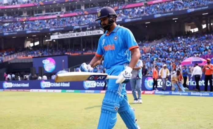 ফাইনালের অল্প রানের মাঝেও রোহিত শর্মার বিশ্বরেকর্ড
