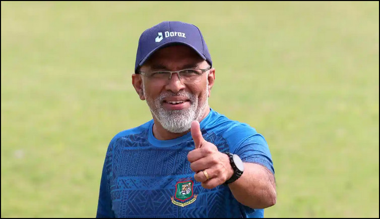 ব্রেকিং নিউজঃ এবার ক্রিকেটারকে চড় মারলেন হাথুরু