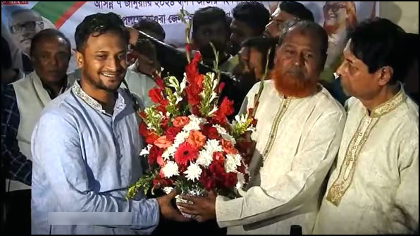 রাজনীতিতে পাকা ছাত্র সাকিব