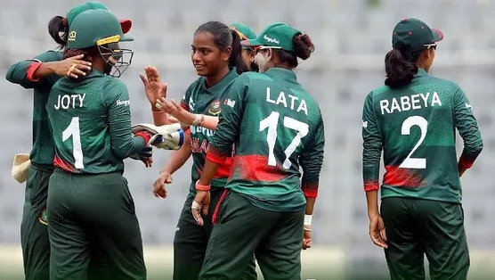 মুর্শিদা খাতুন এবং জ্যোতির ঝোড়ো ব্যাটে আফ্রিকাকে বড় লক্ষ্য দিলো বাংলাদেশ