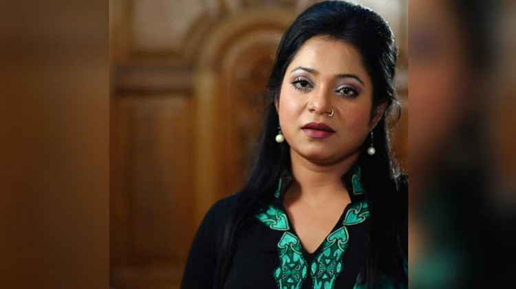 যে কারণে মনোনয়ন দেওয়া হলো না ডলি সায়ন্তনীকে