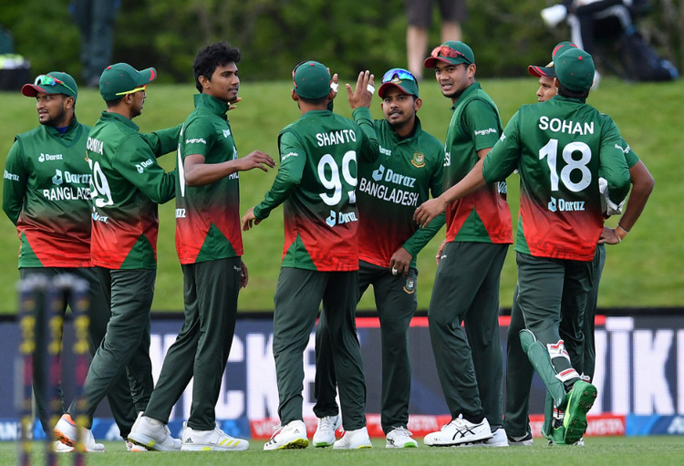 মেয়াদ শেষে চুক্তি বাড়াতে চায়না বিদেশি কোচ, কোচ ছাড়াই নিউজিল্যান্ড যাচ্ছে বাংলাদেশ