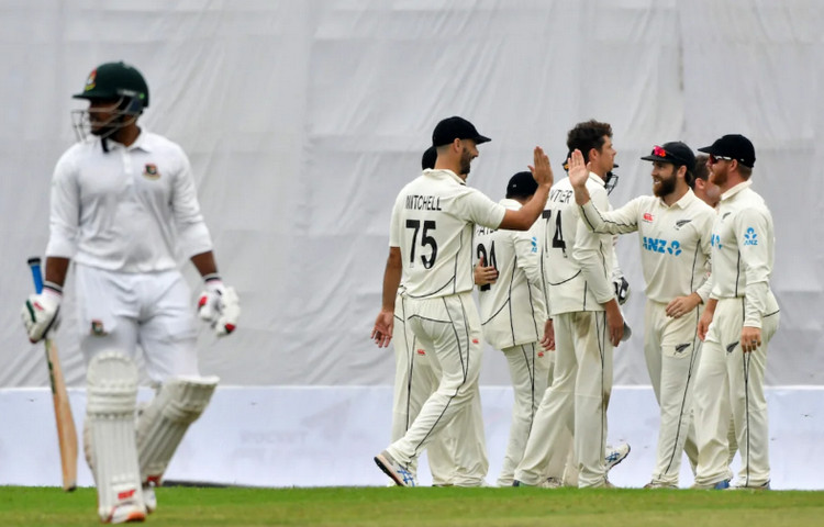 শুরুটা রঙিন হলো না বাংলাদেশের, দেখে নিন সর্বশেষ স্কোর-

