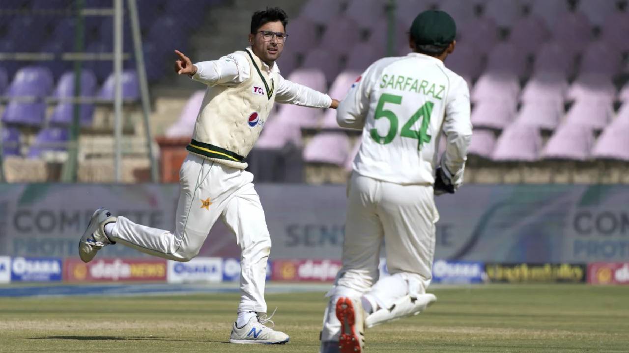 এবার আজব কারণে স্পিন ছাড়াই মাঠে নামতে যাচ্ছে পাকিস্তান 