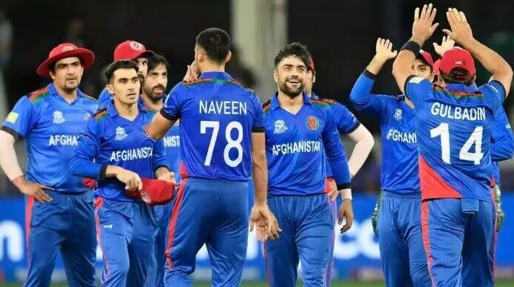 আফগানিস্তানের তারকা বোলারকে ২০ মাসের জন্য মাঠের বাইরে পাঠাল আইসিসি