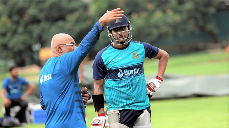 যে-কারনে সৌম্য দলে নিখুঁত ব্যাখ্যা দিলেন হাথুরু