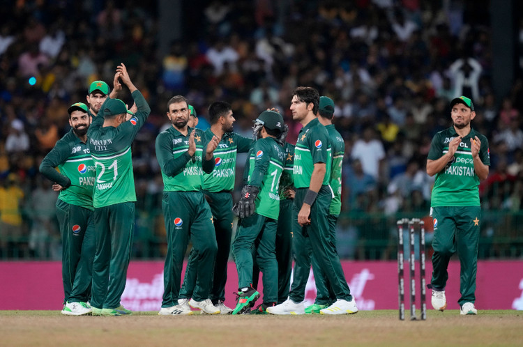ক্রিকেটের সবচেয়ে বাজে ফিল্ডিং দল পাকিস্তান