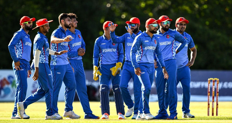বিশ্বকাপে দারুণ সফালতায় কোচের মেয়াদ বাড়াল আফগানিস্তান