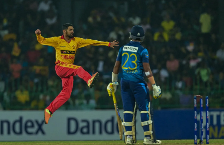 জিম্বাবুয়ের বিপক্ষে শেষ ওভারের চরম নাটকীতায় জয় পেল শ্রীলঙ্কা