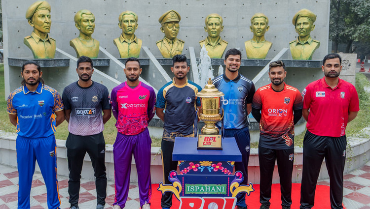 এক নজরে বিপিএলে ৭ দলের চূড়ান্ত স্কোয়াড