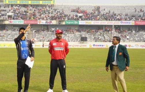 বিপিএল ৩য় ম্যাচ শেষ হলো বরিশাল-রংপুর ম্যাচের টস, দেখে নিন দুই দলের একাদশ