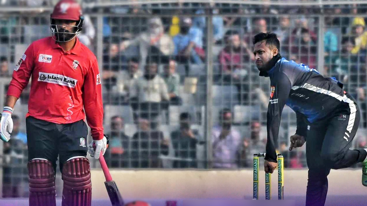 হাতে হাত দিলেও কোন কথা হয়নি তামিম-সাকিবের