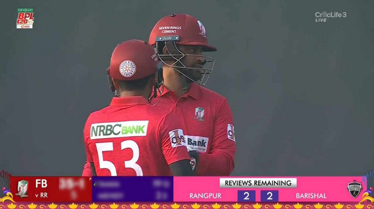 চার মাস পর রাজকীয় ভাবে ফিরলেন তামিম