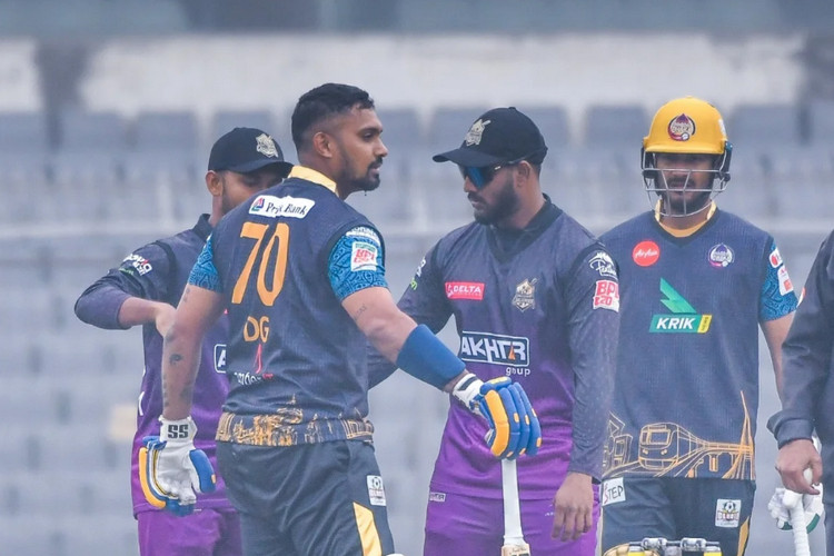 চট্টগ্রাম চ্যালেঞ্জার্স কে মাঝারি টার্গেট দিল দুর্দান্ত ঢাকা