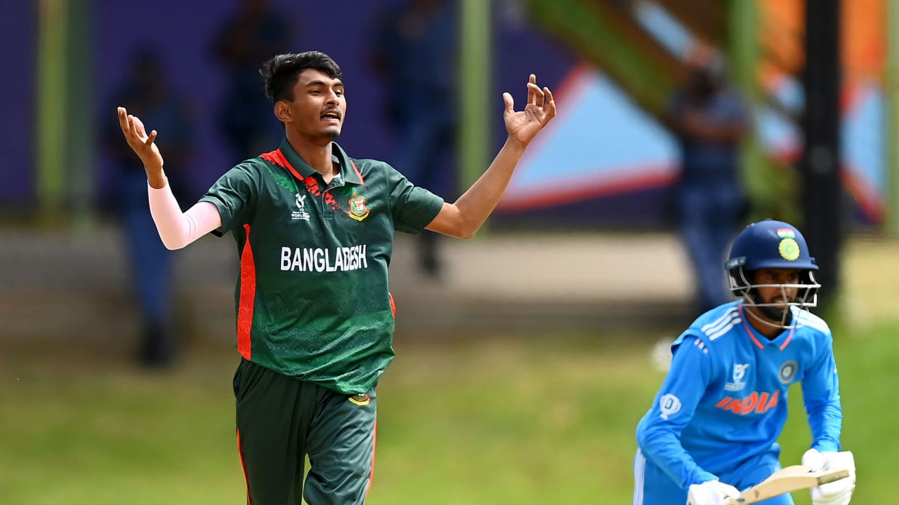 বিশ্বকাপে চলাকালেই বাংলাদেশি পেসারকে শাস্তি দিলো আইসিসি