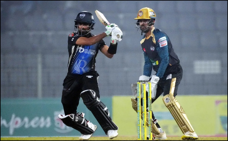 বাবরের ঝড়ো ফিফটিতে ঢাকার সামনে পাহাড়সম টার্গেট