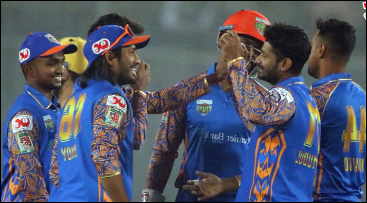 কয়েক ঘণ্টার ব্যবধানে শীর্ষে ফিরলো খুলনা!