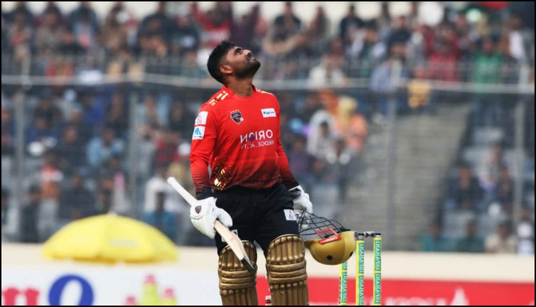 অধিনায়কের পর কুমিল্লার একাদশ থেকে যে কারণে ছিটকে গেলেন ইমরুল কায়েস 