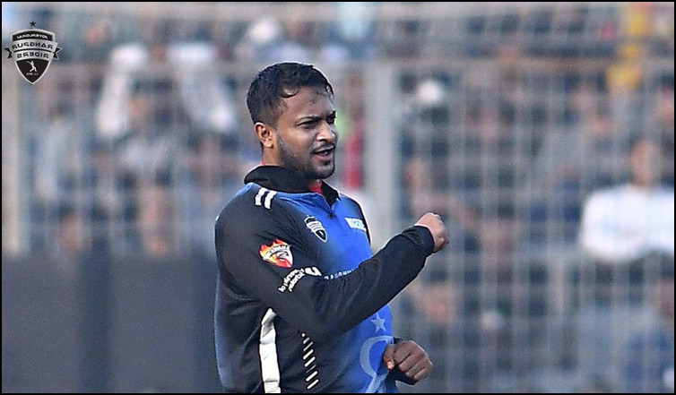 ব্যাটিং না করলেও যে কারণে সাকিবকে মাঠে চায় রংপুর!
