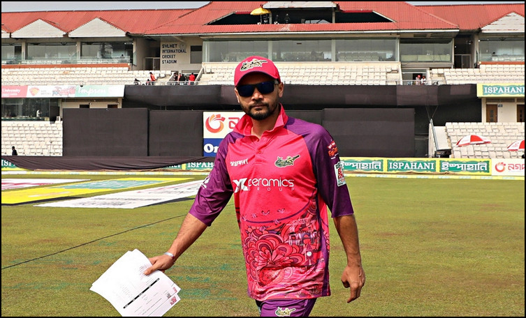 
দল ছাড়ার আগে সতীর্থদের যে মন্ত্র শিখিয়ে গেলেন মাশরাফি!
