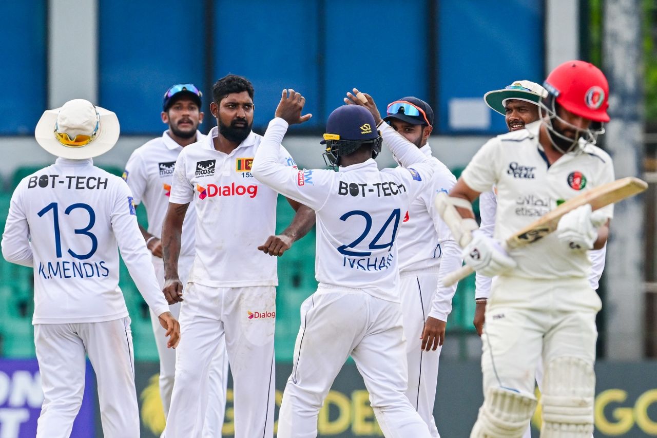 
আফগানদের ১০ উইকেটে হারিয়ে দিলো শ্রীলঙ্কা! 