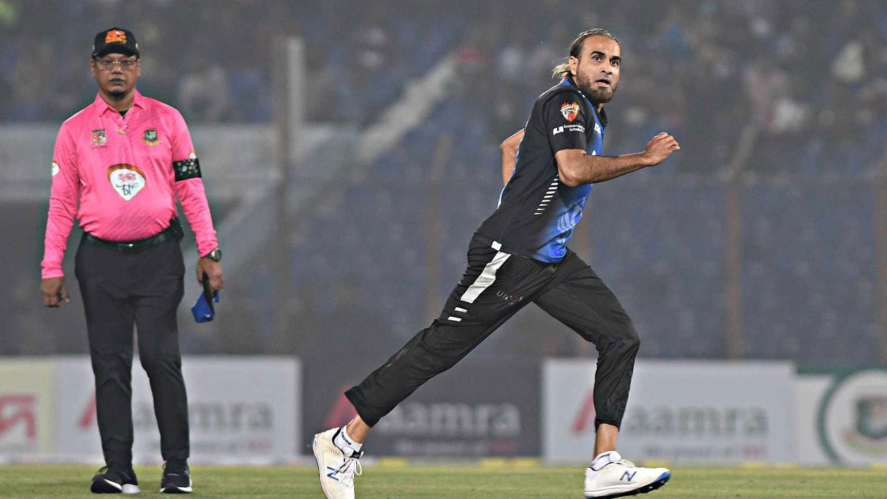 ভাঙা আঙুল নিয়েই যেভাবে '৫' উইকেট শিকার তাহিরের!