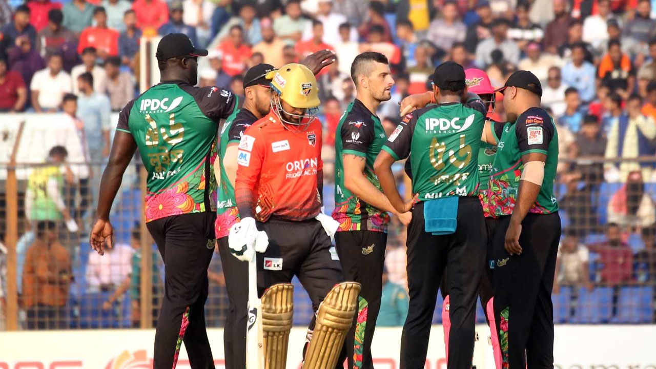 লিটনের ফিফটির পরও হারল কুমিল্লা পড়লো কঠিন সমীকরণে! 