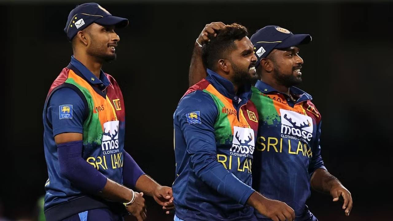 বাংলাদেশ সিরিজের আগেই বড় ধরনের শাস্তি পেল লঙ্কান ক্রিকেটার 