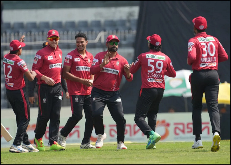 তামিমের ঝড়ে উড়ে গেলো চট্টগ্রাম