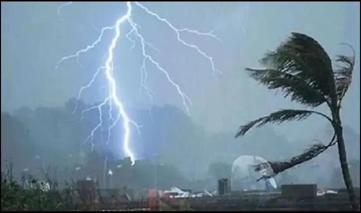 বজ্রসহ বৃষ্টি নিয়ে দুঃসংবাদ জানাল আবহাওয়া অফিস