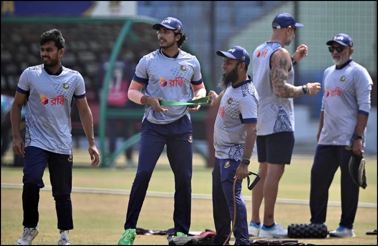 শ্রীলঙ্কার বিপক্ষে ওয়ানডের সিরিজের জন্য চমক নিয়ে একাদশ ঘোষণা করলো বাংলাদেশ