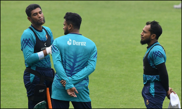 রমজানে ভক্তদের উদ্দেশে যে বার্তা দিলেন সাকিব-মুশফিকরা