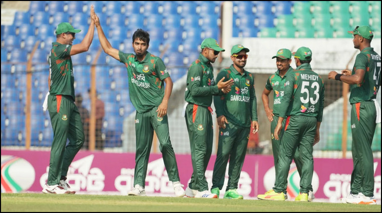 তানজিম সাকিবের ৩ উইকেটে দারুণ লড়ছে বাংলাদেশ, ২৫ ওভার শেষে দেখেনিন স্কোর-