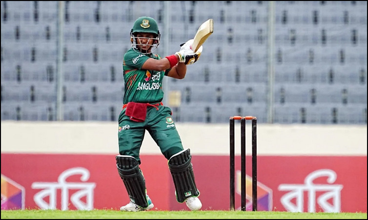 অস্ট্রেলিয়ার বিপক্ষে ঘরের মাঠে ব্যাটিং বিধ্বংস বাংলাদেশ, পূর্ণ হল না শতক!