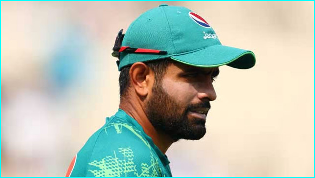 অধিনায়ক হওয়ার প্রস্তাবে পেয়ে উল্টো পিসিবিকে কঠিন শর্ত দিলেন বাবর