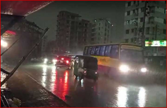 রাত ৩টার মধ্যে যেসব এলাকায় ৬০ কি.মি. বেগে ঝড় হতে পারে জানাল আবহাওয়া অফিস