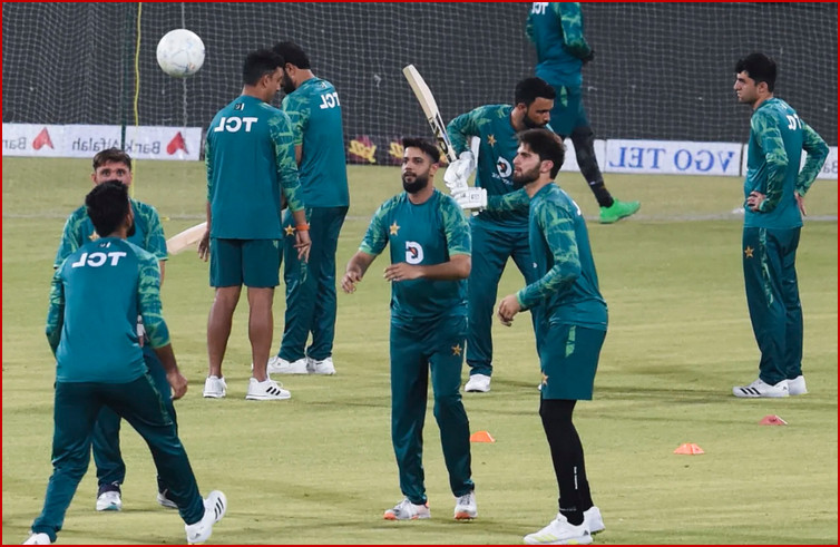 নিউজিল্যান্ডের বিপক্ষে সিরিজ চলাকালেই জোড়া দুঃসংবাদ পেল পাকিস্তান