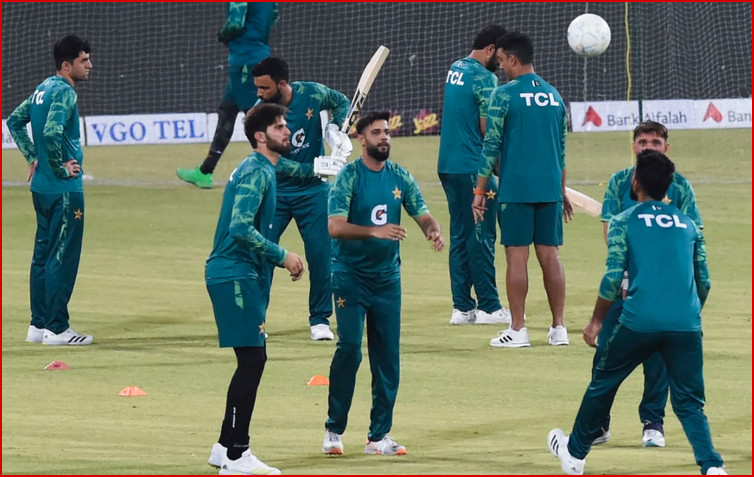 বাবরদের নতুন লক্ষ্য নির্ধারন করলেন নতুন কোচ