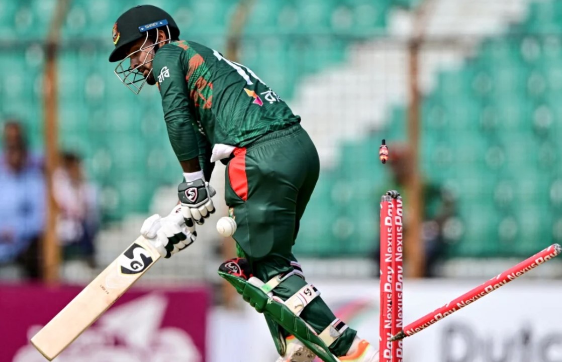 চৌদ্দ ওভার শেষে তিন উইকেট হারিয়ে বাংলাদেশের সর্বশেষ স্কোর
