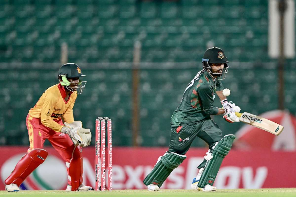 আগামীকাল বিকাল ৩ টায় নয় নতুন সময়ে জিম্বাবুয়ের বিপক্ষে মাঠে নামবে বাংলাদেশ, দেখে নিন সময় এবং একাদশ 