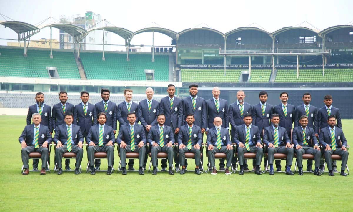 রাজকীয় ফটোসেশন সারল শান্ত-সাকিবরা