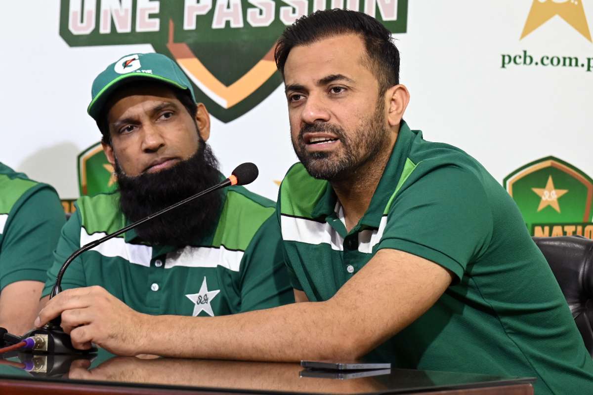 ৩ চমক দিয়ে পাকিস্তানের বিশ্বকাপ দল ঘোষণা 