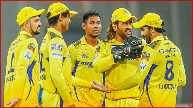 বাঁচা-মরার ম্যাচে বেঙ্গালুরুর বিপক্ষে শক্তিশালী একাদশ ঘোষণা করল চেন্নাই