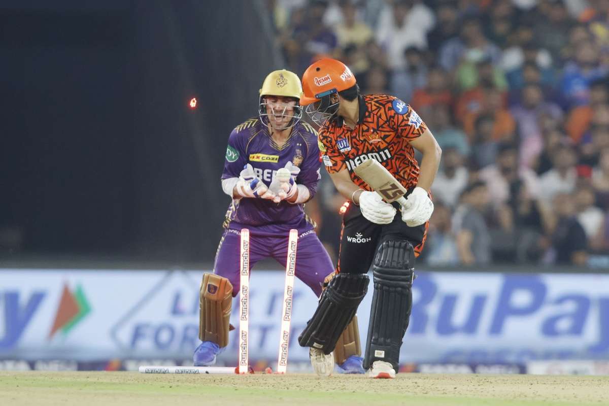 ফাইনালের মিশনে কলকাতার কে যত রানের টার্গেট দিল  হায়দ্রাবাদ