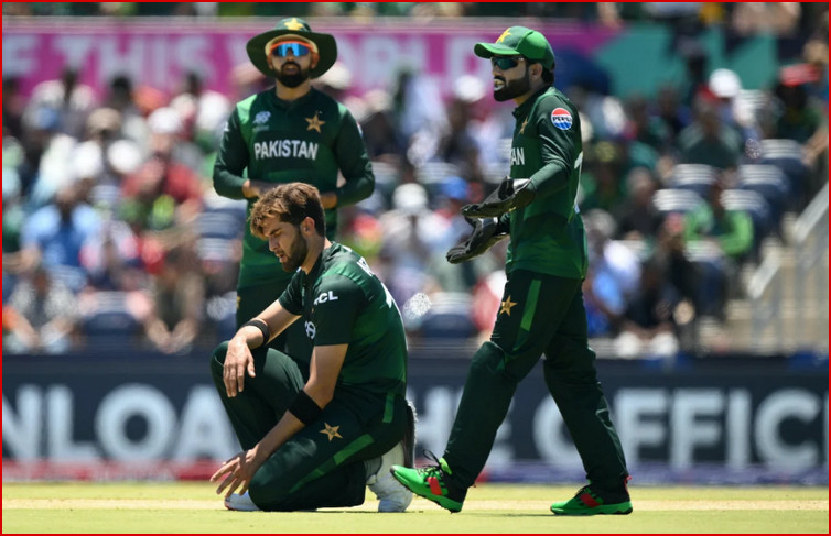 নাটকীয় সুপার ওভারে কপাল পুড়ল পাকিস্তানের, প্রথম ম্যাচেই বাজাল বিদায়ের ঘন্টা