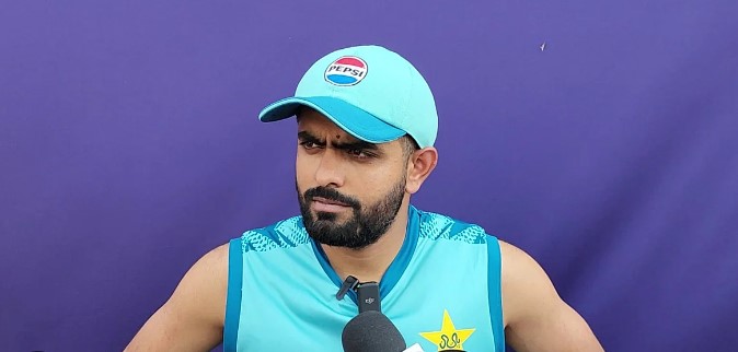 বিশ্বকাপে ভরাডুবির কারণে বরখাস্ত হওয়া পাকিস্তানের প্রধান নির্বাচকের পথেই হাটছেন কি বাবর
