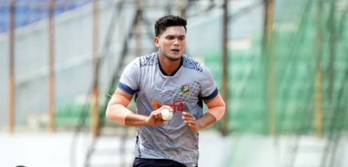 প্রথম বলেই উড়ন্ত সূচনা তাসকিন আহমেদের, দেখে নিন স্কোর আপডেট