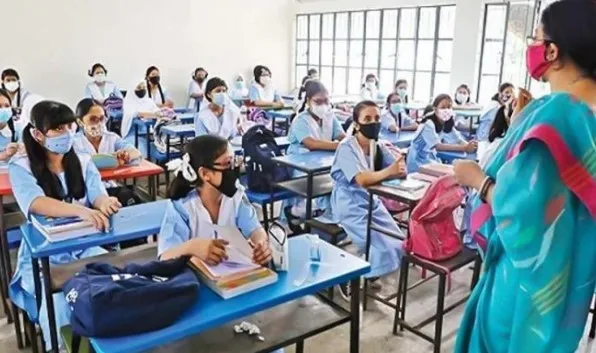 এইমাত্র পাওয়াঃ অনির্দিষ্টকালের জন্য দেশের সব স্কুল-কলেজ বন্ধ ঘোষণা
