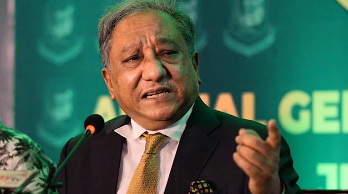 ফাইনালি হাথুরুসিংহে কোচ থাকছেন কিনা, বিসিবি স্পষ্ট ভাষায় জানালেন
